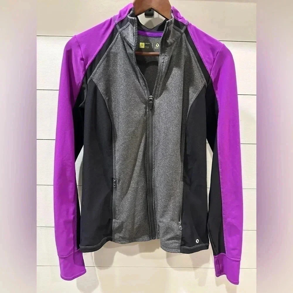 Version Zip Up